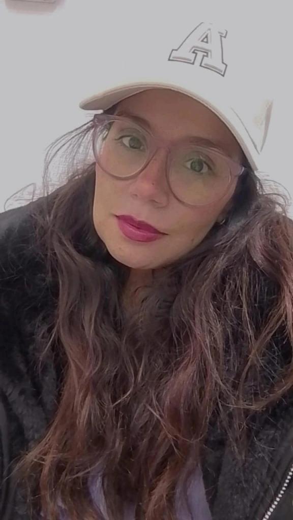 Chica busca chico en Granada: 