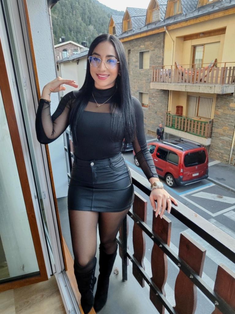 632901386: Chica busca chico en Lérida