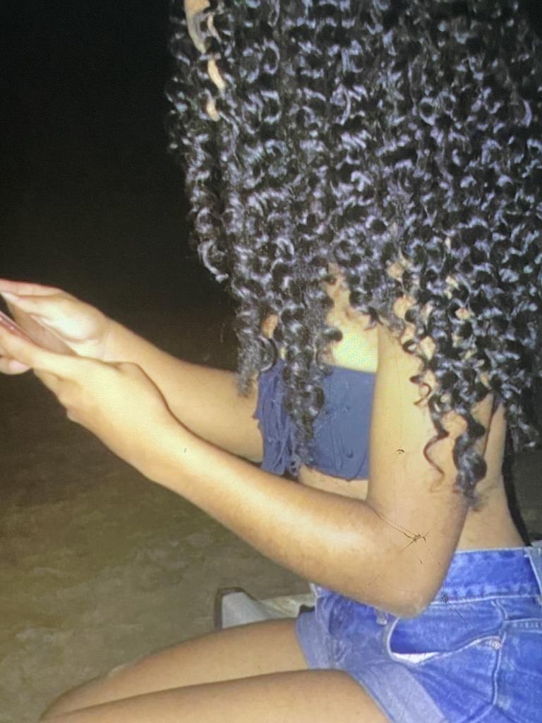 Chica busca chico en Tenerife: 