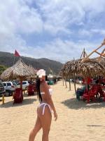 604291945: Chica busca chico en Cádiz