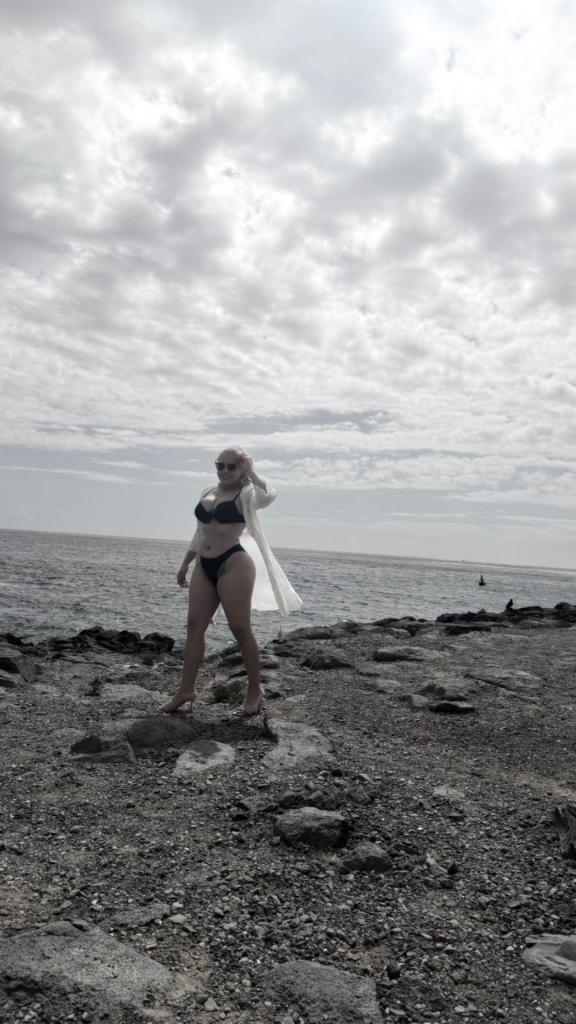 643121557: Chica busca chico en Tenerife