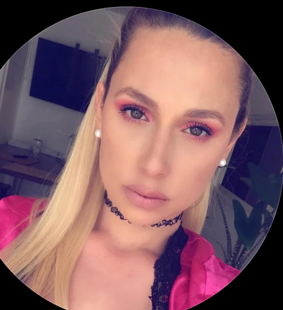 672893796: Chica busca chico en Barcelona