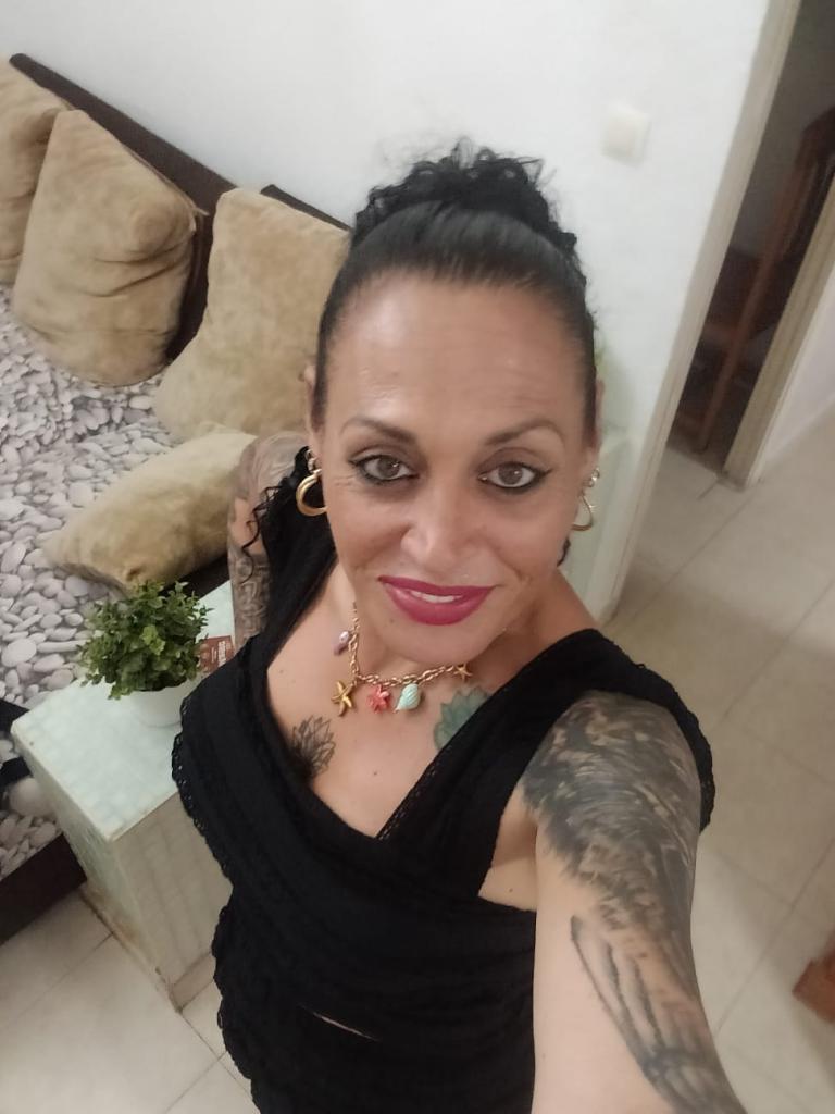 Chica busca chico en Cádiz: 