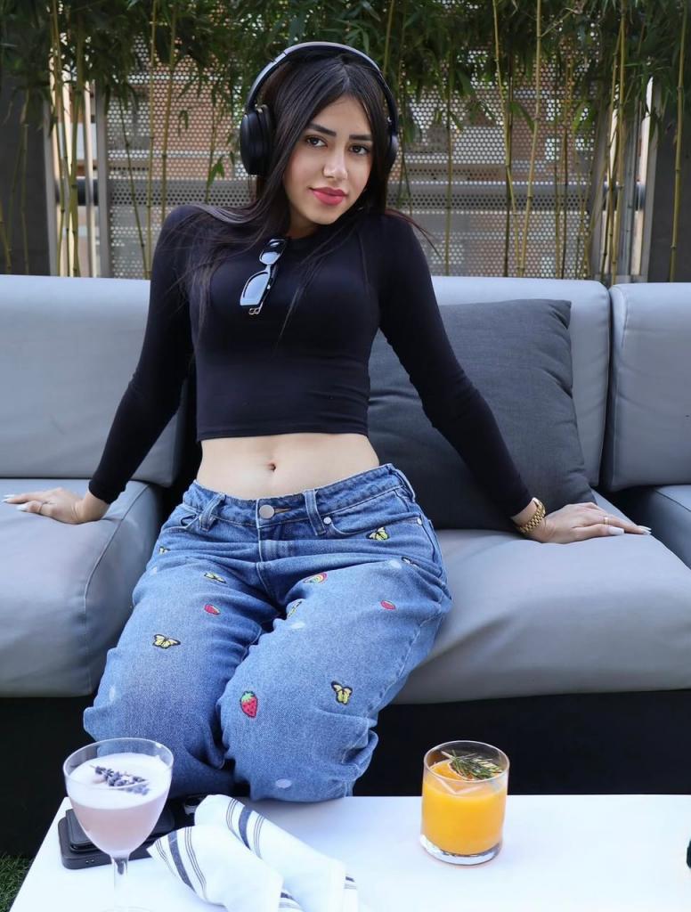 632945305: Chica busca chico en Tenerife