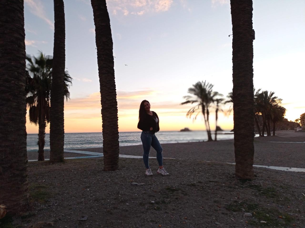 Chica busca chico en Granada: 