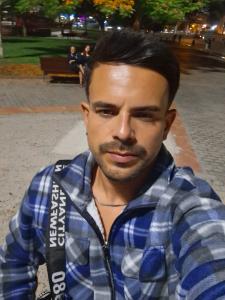 610305950: Chico busca chica en Ibiza