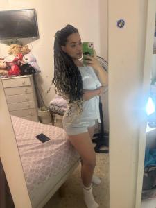 617354375: Chica busca chico en Cádiz