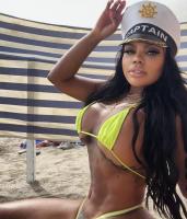 617560384: Chica busca chico en Málaga