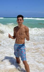 Chico busca chica en Granada: 