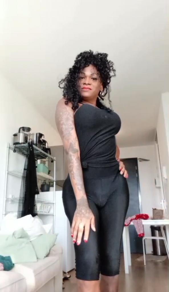 614711403: Travesti en Sevilla