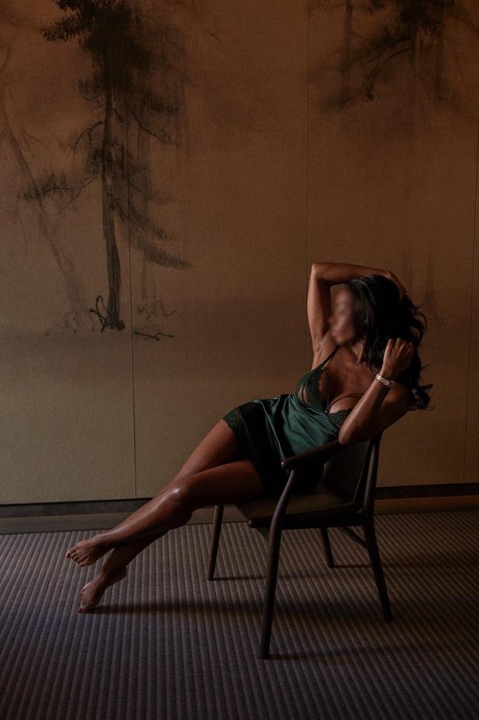 Chica busca chico en Barcelona: 