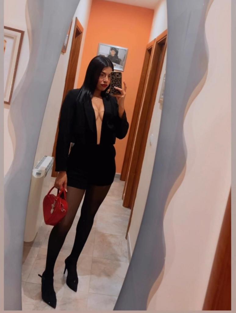 643197776: Chica busca chico en La Rioja