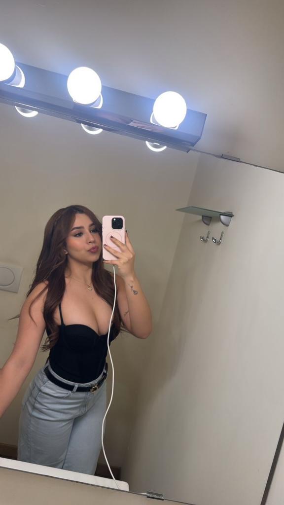 687727521: Chica busca chico en Barcelona