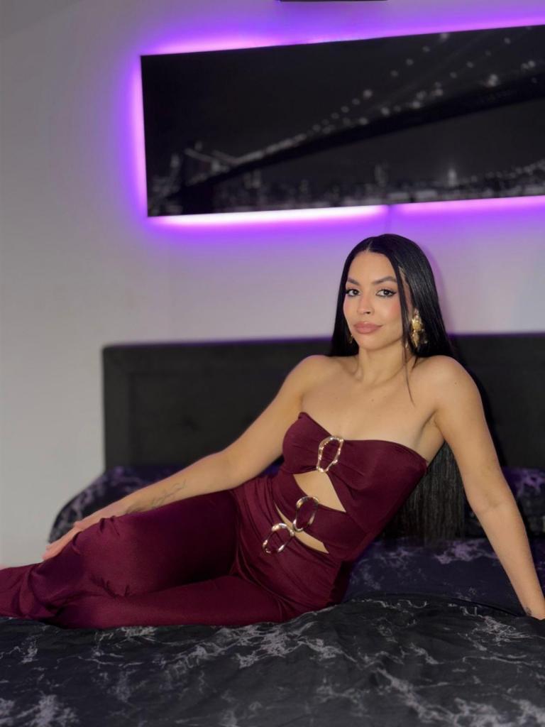 Chica busca chico en Ibiza: Chica busca chico