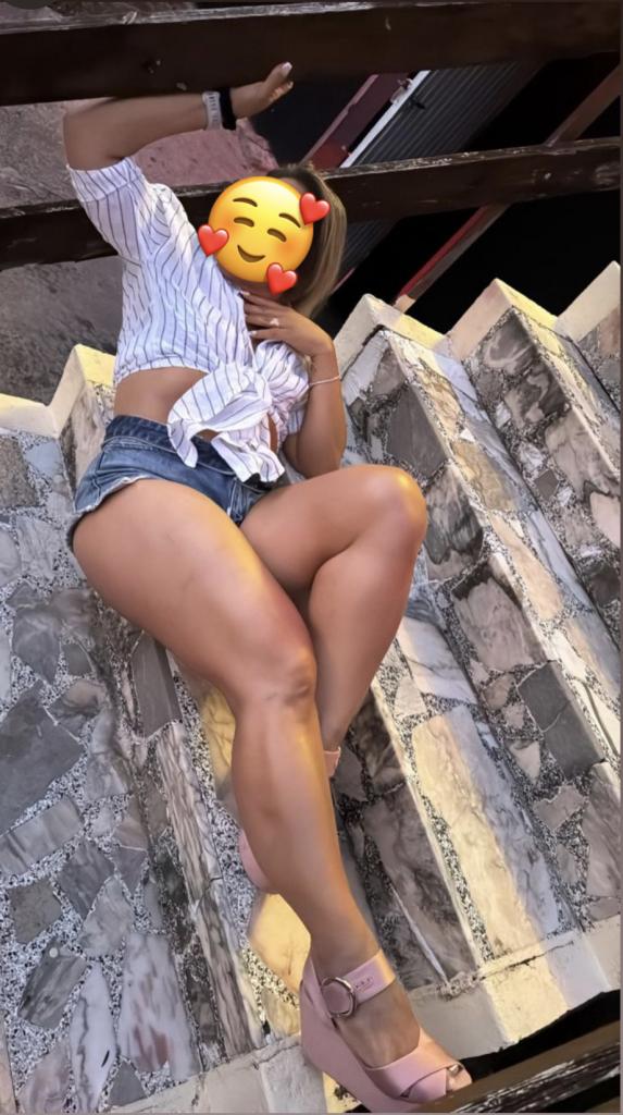 614951774: Chica busca chico en La Coruña