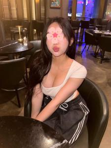 641957294: Chica busca chico en Madrid