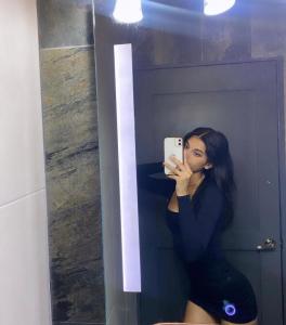 614892322: Chica busca chico en Madrid