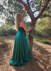 645781830: Chica busca chico en Almería