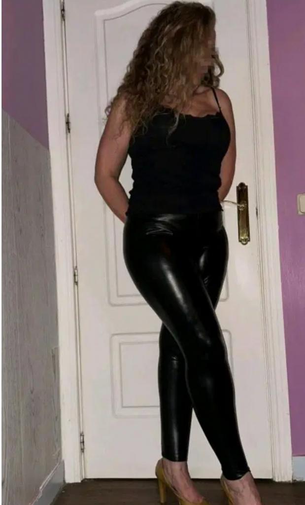 Chica busca chico en La Coruña: 