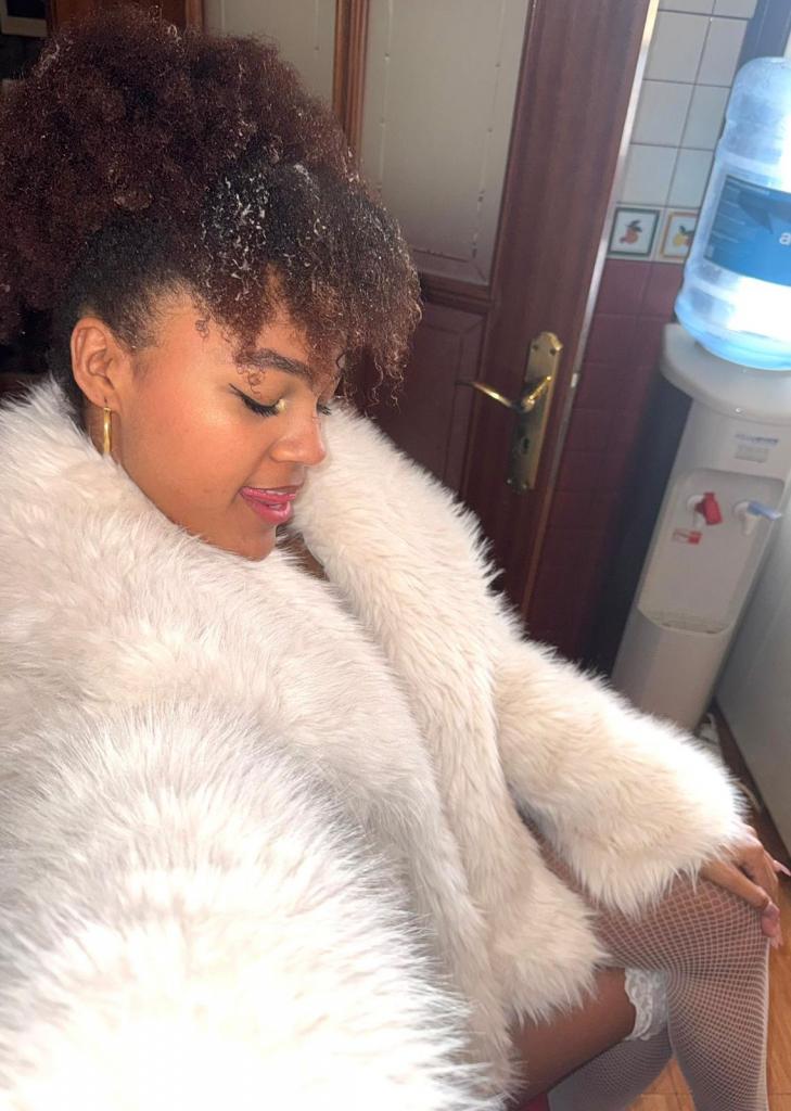 Chica busca chico en Almería: 