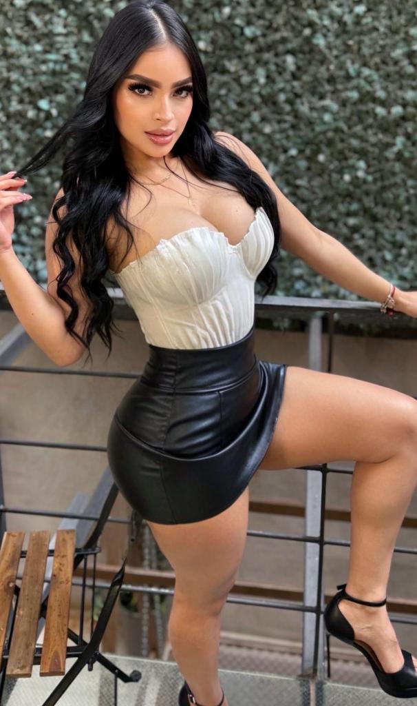 Chica busca chico en Barcelona: 