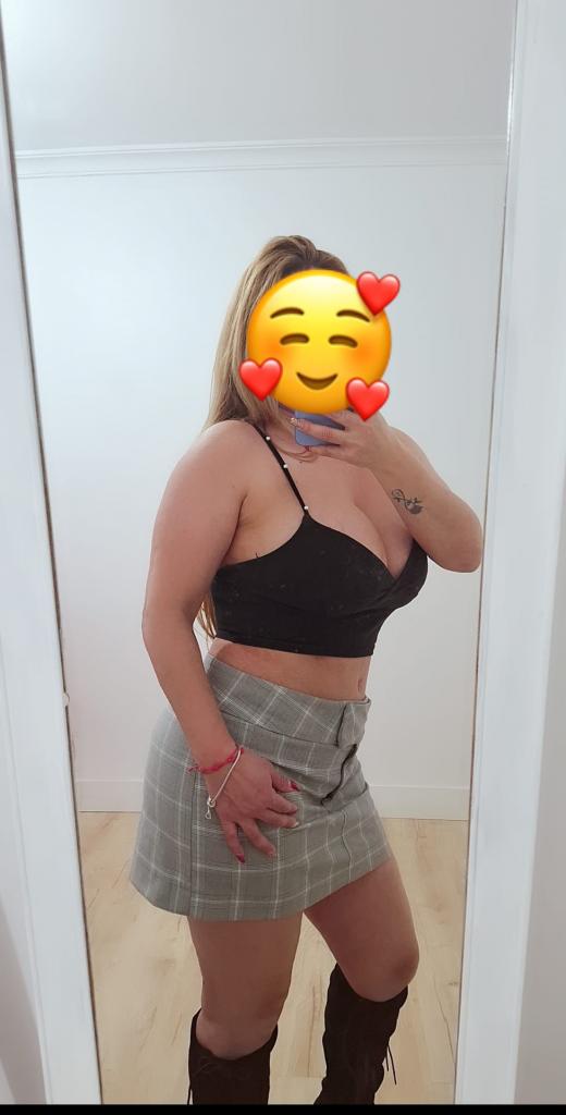 664209525: Chica busca chico en Sevilla