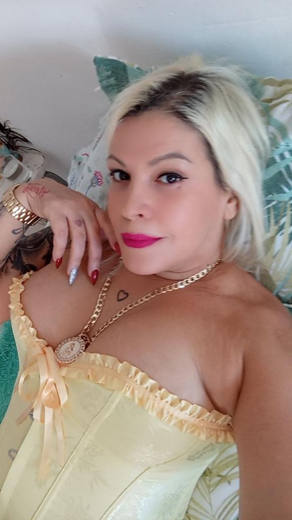 Chica busca chico en Valencia: Chica busca chico