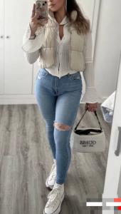 672965242: Chica busca chico en Sevilla