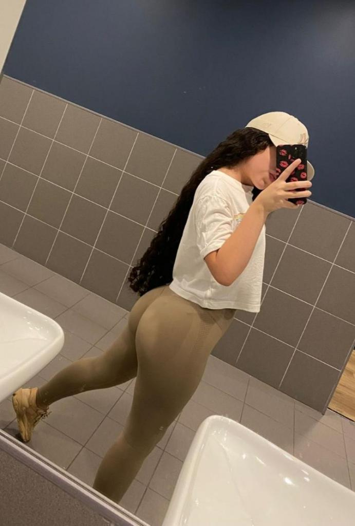 Chica busca chico en Almería: Chica busca chico