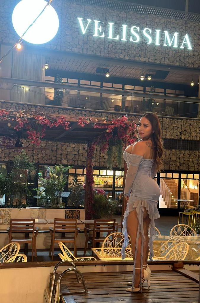 643547640: Chica busca chico en Zaragoza