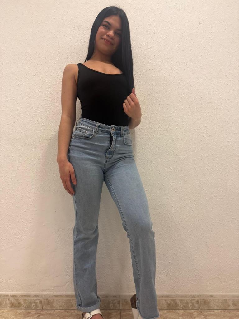 634027873: Chica busca chico en Barcelona