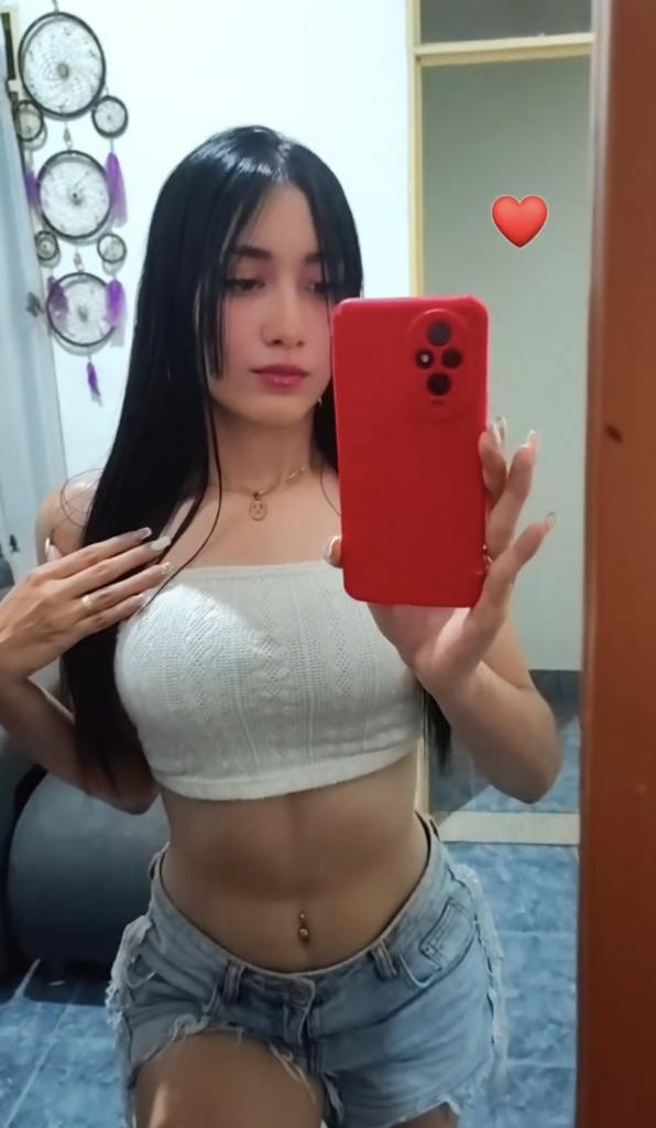 692802967: Chica busca chico en Gerona