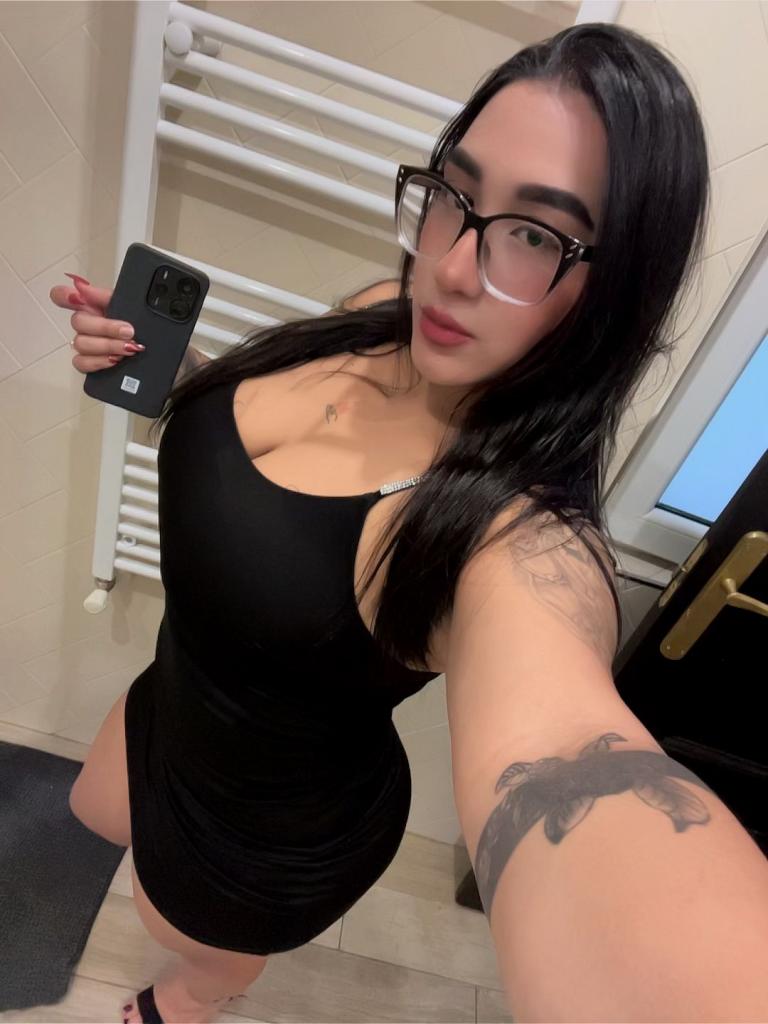 603184243: Chica busca chico en Sevilla