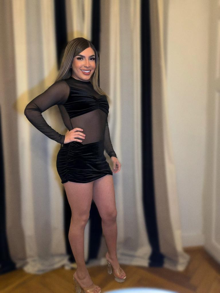 678125590: Chica busca chico en Cádiz