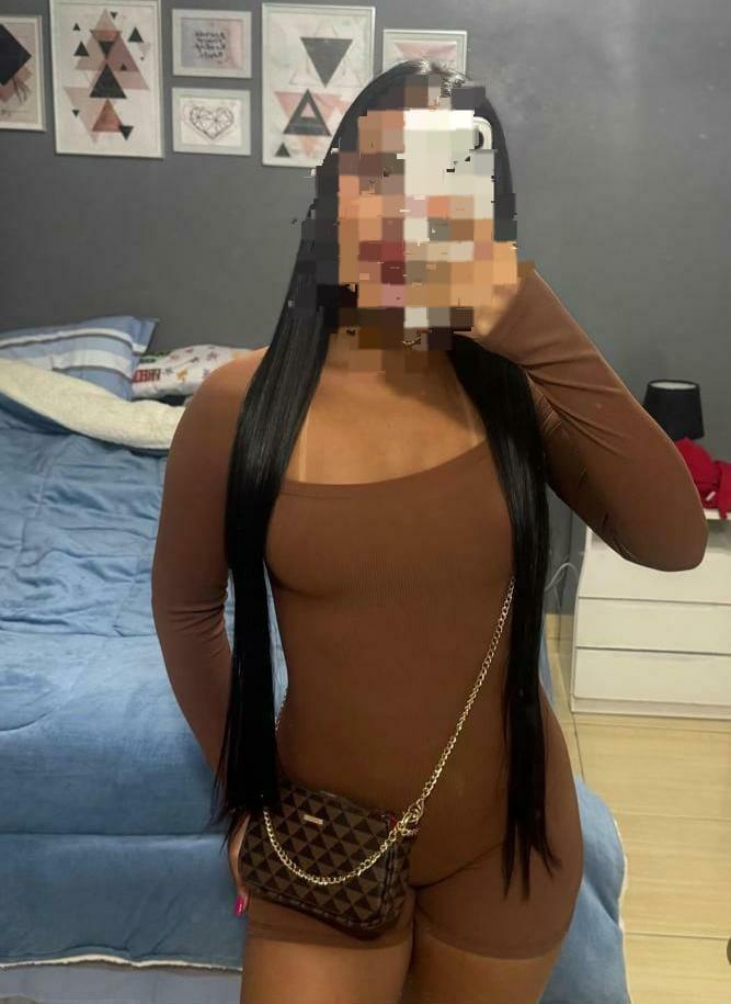 631375178: Chica busca chico en Cádiz