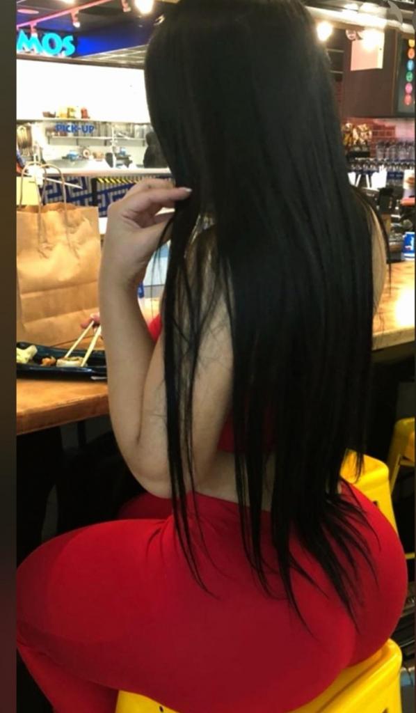 Chica busca chico en Almería: Chica busca chico