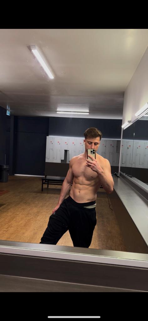 Chico busca chica en Málaga: 