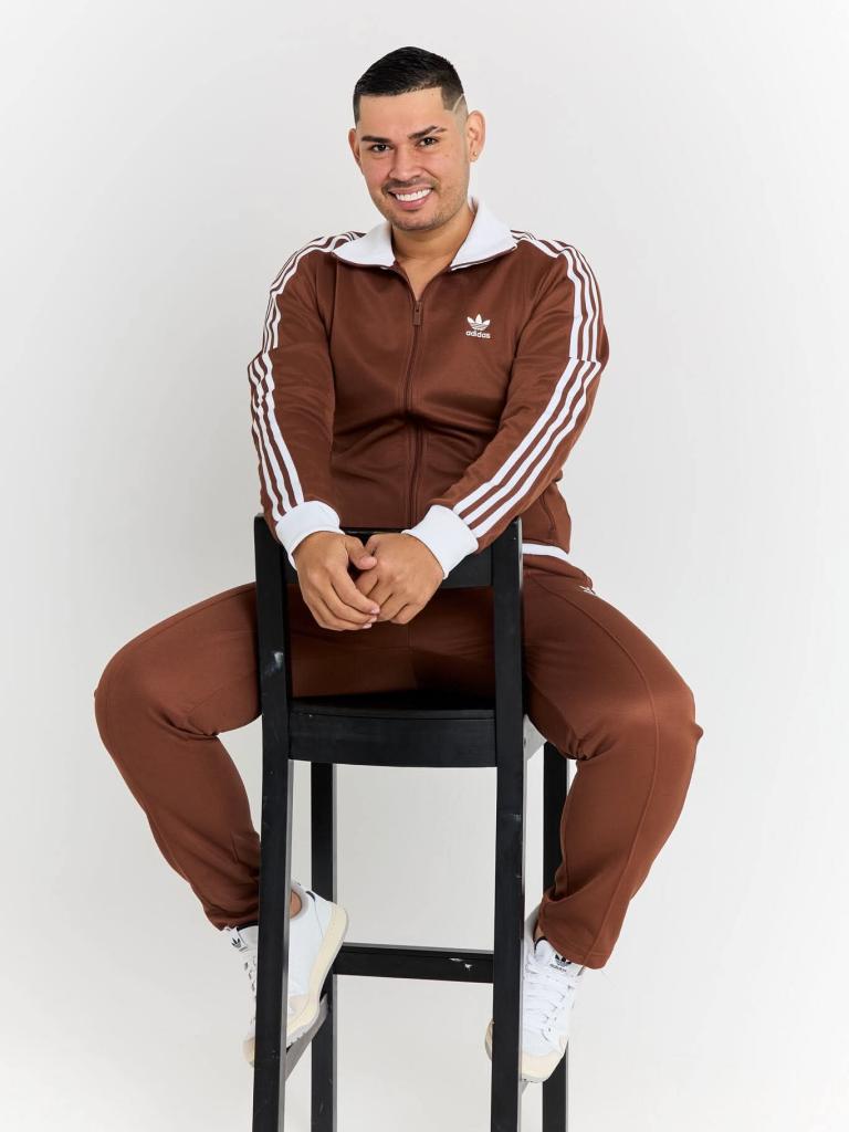 600771109: Chico busca chica en Madrid