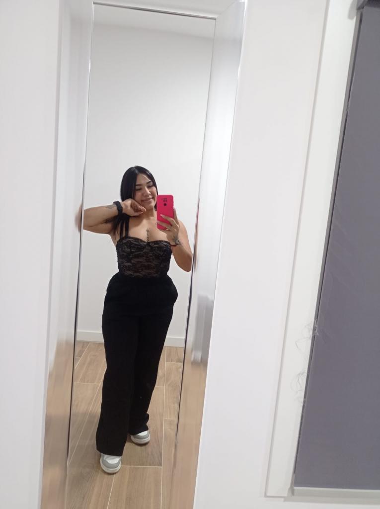 677965652: Chica busca chico en La Coruña