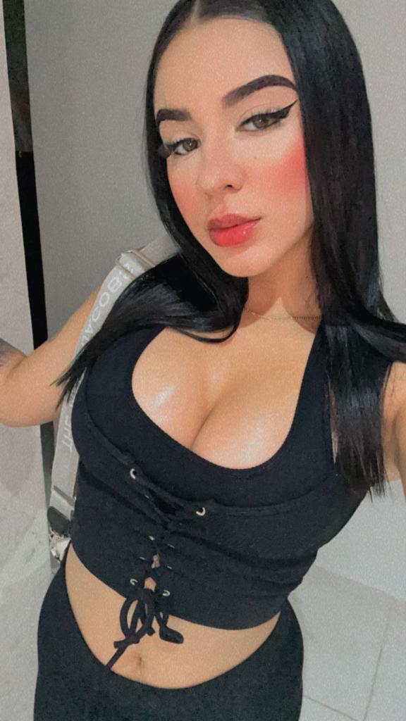 643693495: Chica busca chico en Madrid