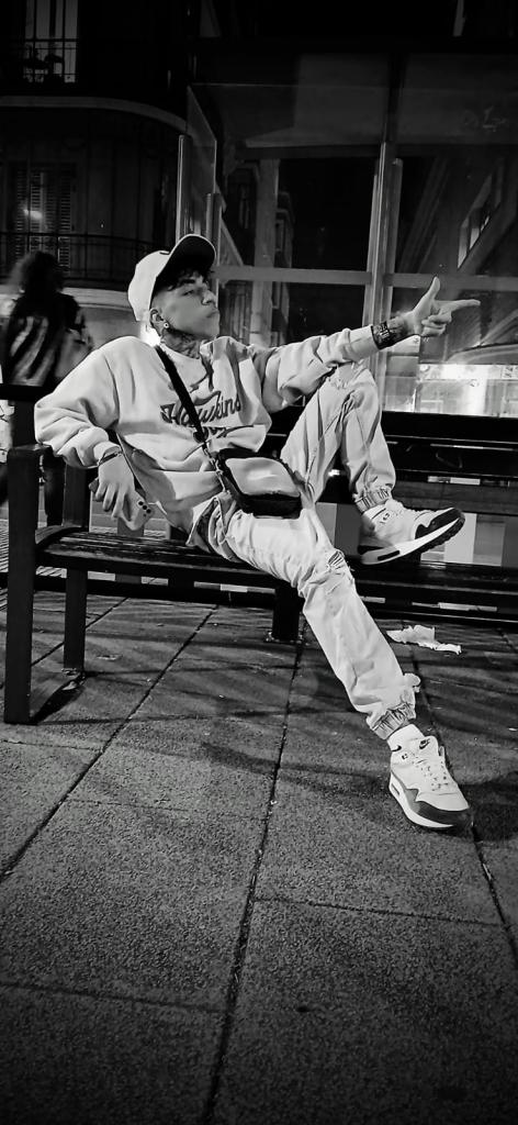 Chico busca chica en Madrid: 