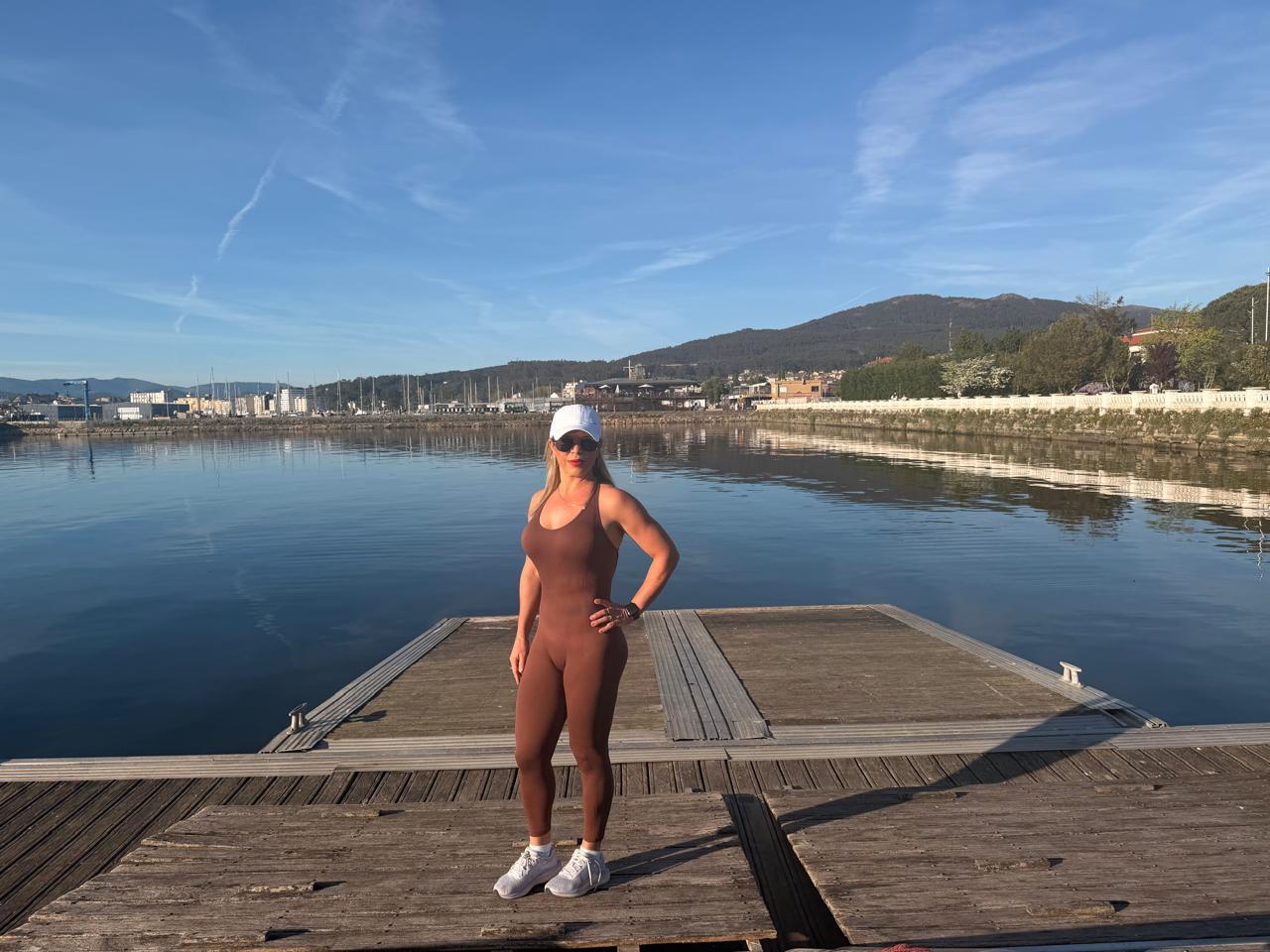 603921619: Chica busca chico en Orense