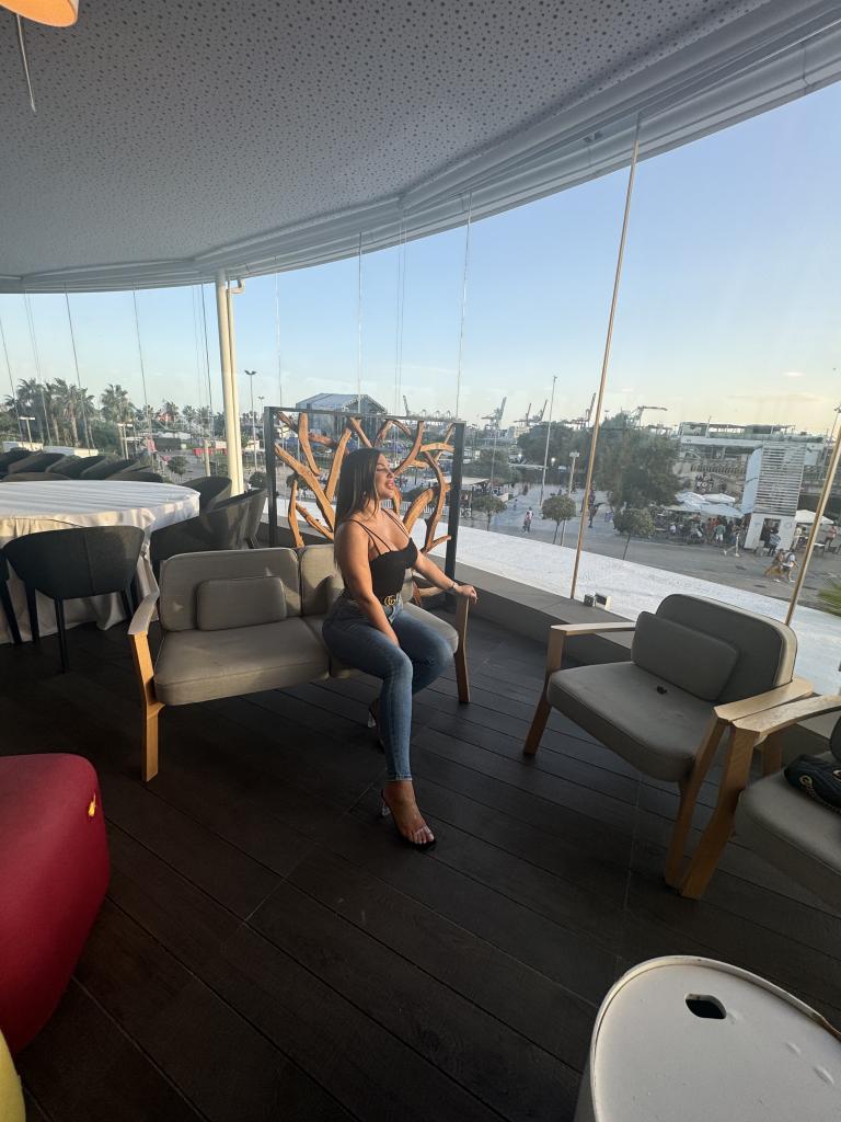 685271011: Chica busca chico en Málaga