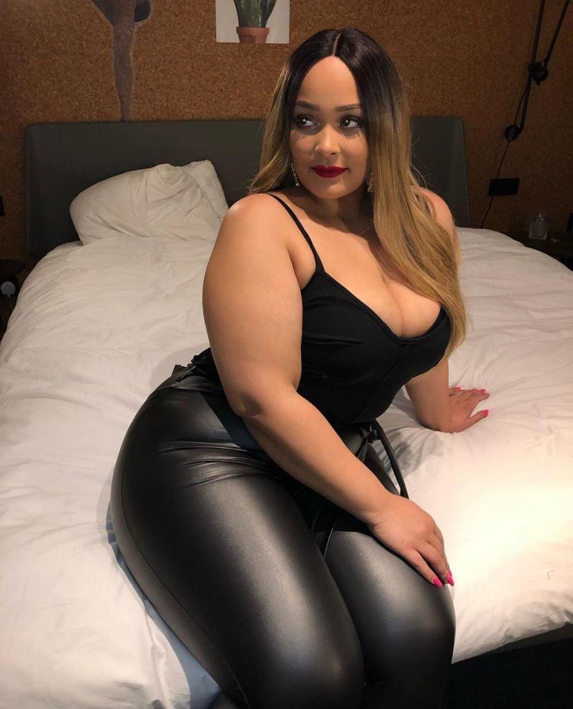 643086558: Chica busca chico en Lugo