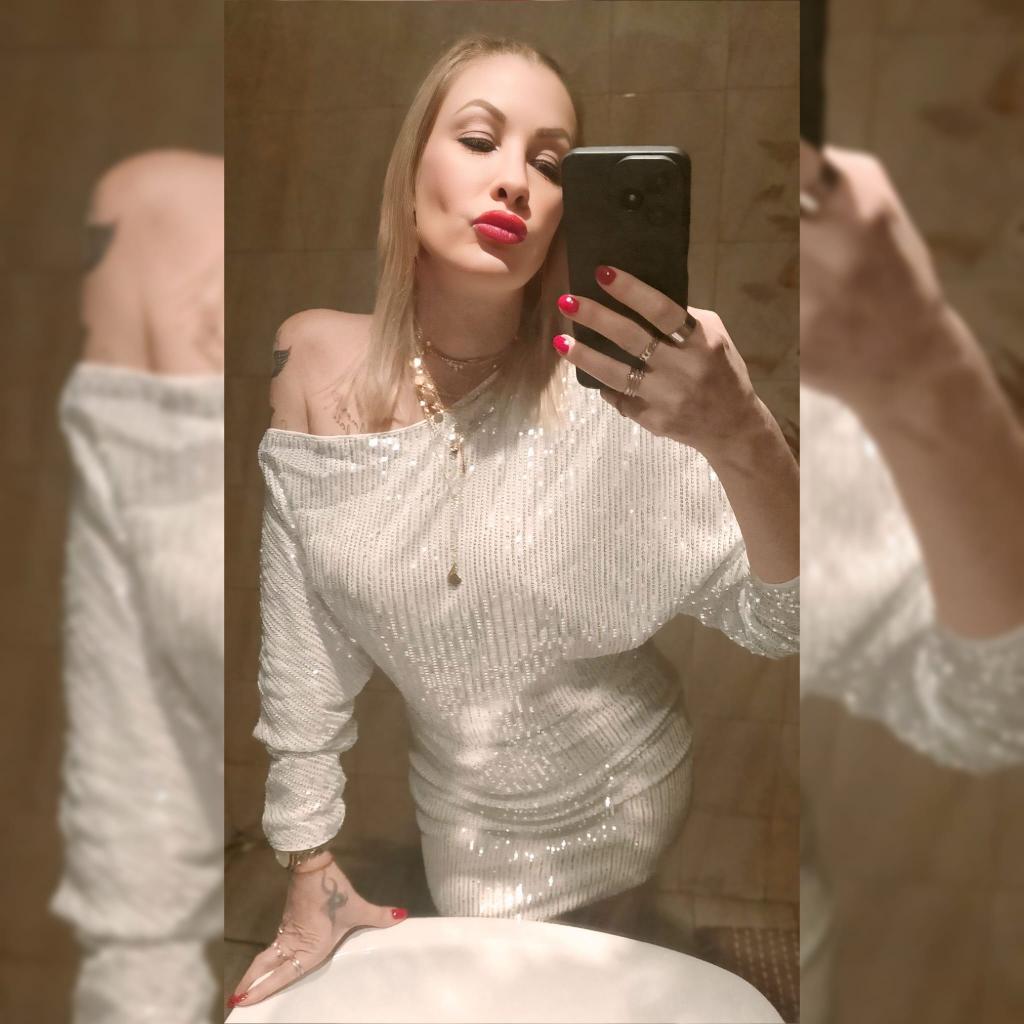 658438742: Chica busca chico en Cantabria