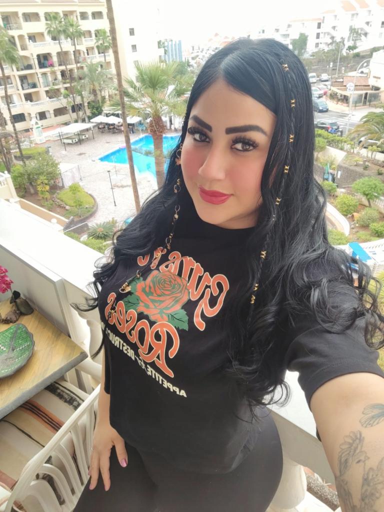 Chica busca chico en Tenerife: 