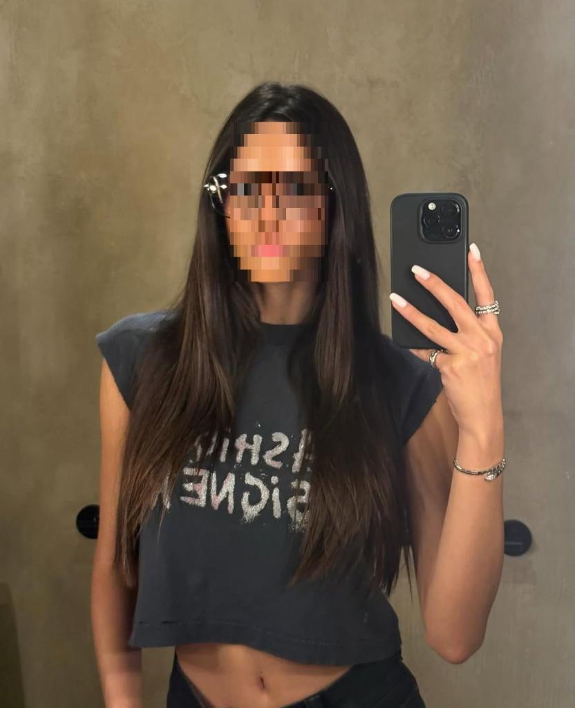 600488437: Chica busca chico en La Coruña