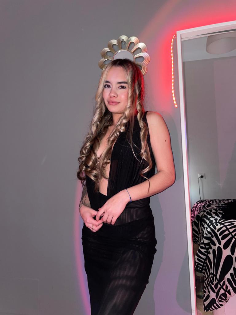 646383594: Chica busca chico en Alicante