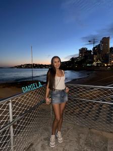 611223413: Chica busca chico en Barcelona