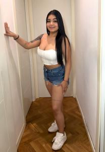 611322048: Chica busca chico en Madrid